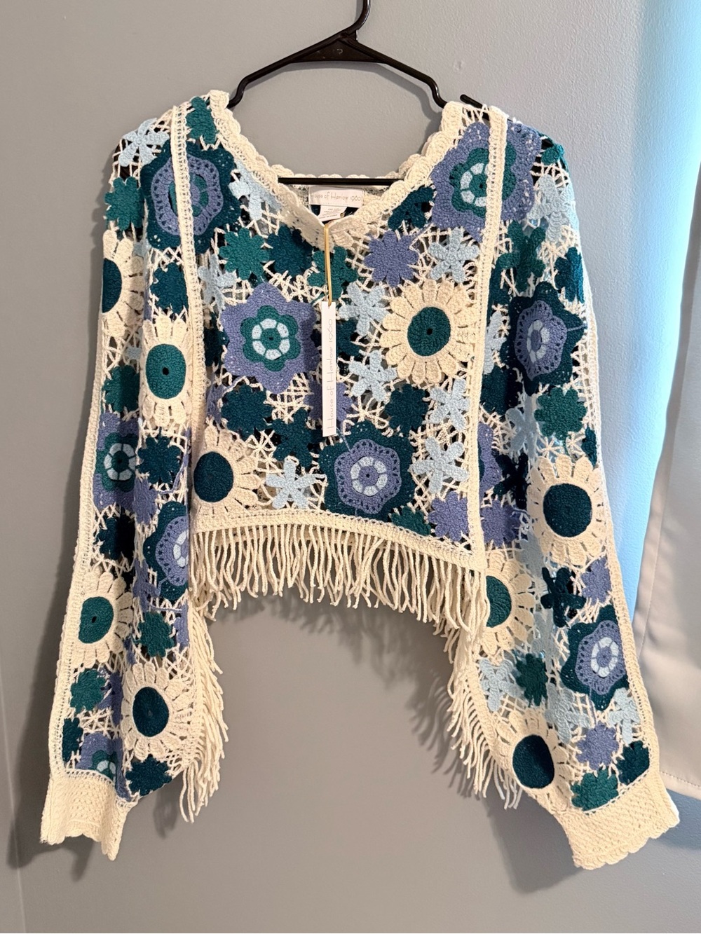 House of Harlow 1960 Crochet Floral Fringe Boho Top - Cream with Teal & Blue NWT